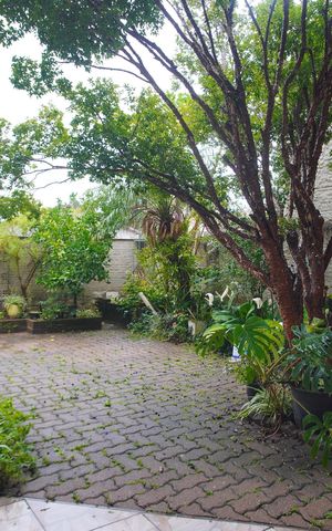 Casa à venda com 290m², 4 quartos e 2 vagasQuintal