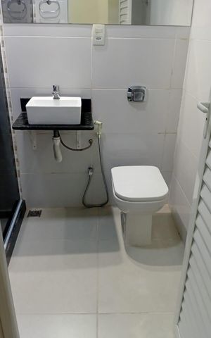 Casa à venda com 80m², 2 quartos e sem vaga Casa à venda com 80m², 2 quartos e sem vagaBanheiro