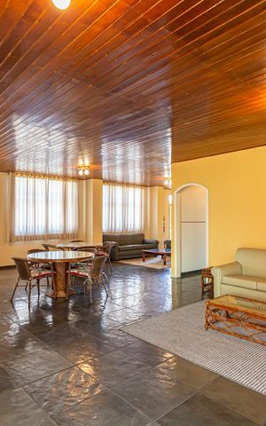Apartamento à venda com 146m², 4 quartos e 2 vagas Apartamento à venda com 146m², 4 quartos e 2 vagasÁrea comum - Salão de festas