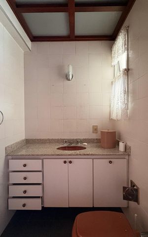 Apartamento à venda com 146m², 4 quartos e 2 vagas Apartamento à venda com 146m², 4 quartos e 2 vagasBanheiro da suíte