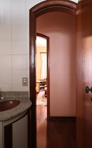 Apartamento à venda com 146m², 4 quartos e 2 vagas Apartamento à venda com 146m², 4 quartos e 2 vagasBanheiro