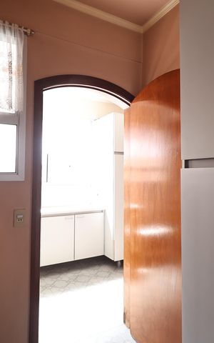 Apartamento à venda com 146m², 4 quartos e 2 vagas Apartamento à venda com 146m², 4 quartos e 2 vagasQuarto de Serviço