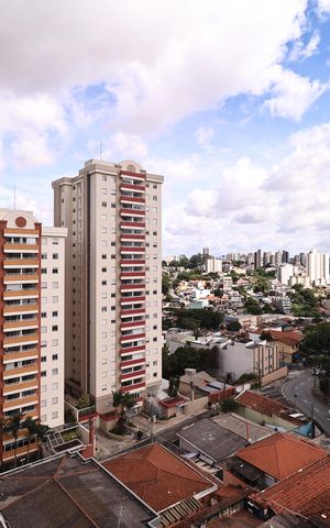 Apartamento à venda com 146m², 4 quartos e 2 vagas Apartamento à venda com 146m², 4 quartos e 2 vagasVista da Sacada