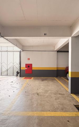 Apartamento à venda com 146m², 4 quartos e 2 vagas Apartamento à venda com 146m², 4 quartos e 2 vagasGaragem