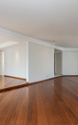 Apartamento para alugar com 285m², 4 quartos e 4 vagas Apartamento para alugar com 285m², 4 quartos e 4 vagasSala