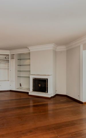 Apartamento para alugar com 285m², 4 quartos e 4 vagas Apartamento para alugar com 285m², 4 quartos e 4 vagasSala