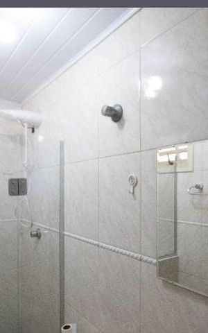 Casa à venda com 133m², 3 quartos e 2 vagas Casa à venda com 133m², 3 quartos e 2 vagasBanheiro