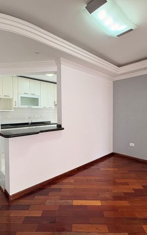 Apartamento à venda com 70m², 2 quartos e 1 vaga Apartamento à venda com 70m², 2 quartos e 1 vagaSala