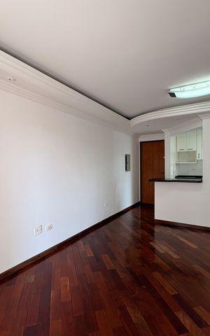 Apartamento à venda com 70m², 2 quartos e 1 vaga Apartamento à venda com 70m², 2 quartos e 1 vagaSala