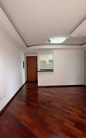 Apartamento à venda com 70m², 2 quartos e 1 vaga Apartamento à venda com 70m², 2 quartos e 1 vagaSala