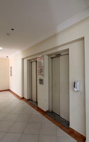 Apartamento à venda com 70m², 2 quartos e 1 vaga Apartamento à venda com 70m², 2 quartos e 1 vagaHall social