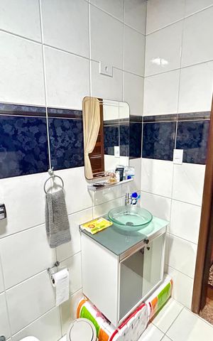 Casa à venda com 180m², 3 quartos e 2 vagas Casa à venda com 180m², 3 quartos e 2 vagasBanheiro da Suíte