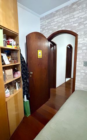 Casa à venda com 180m², 3 quartos e 2 vagas Casa à venda com 180m², 3 quartos e 2 vagasQuarto 2