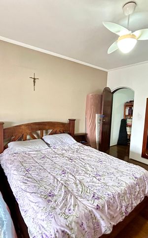 Casa à venda com 180m², 3 quartos e 2 vagas Casa à venda com 180m², 3 quartos e 2 vagasQuarto Suíte