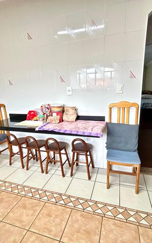 Casa à venda com 180m², 3 quartos e 2 vagas Casa à venda com 180m², 3 quartos e 2 vagasCozinha
