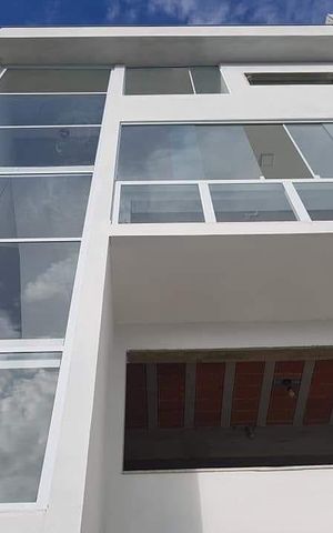 Casa para alugar com 250m², 3 quartos e 3 vagas
