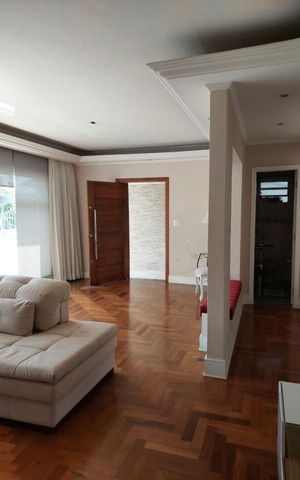 Casa à venda com 315m², 3 quartos e 5 vagas