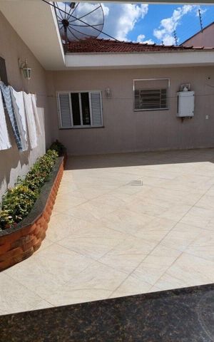 Casa à venda com 315m², 3 quartos e 5 vagas