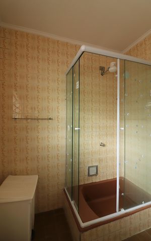 Casa para alugar com 327m², 4 quartos e 7 vagasBanheiro Social
