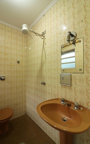 Casa para alugar com 327m², 4 quartos e 7 vagasLavabo