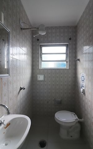 Casa para alugar com 327m², 4 quartos e 7 vagasBanheiro Social 2