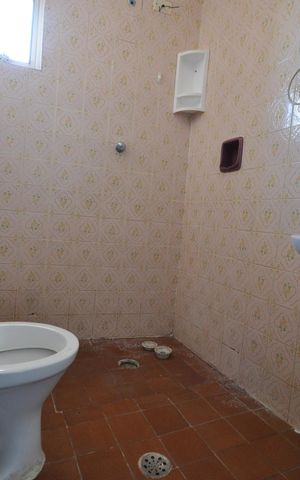 Casa à venda com 190m², 3 quartos e 2 vagasBanheiro 1