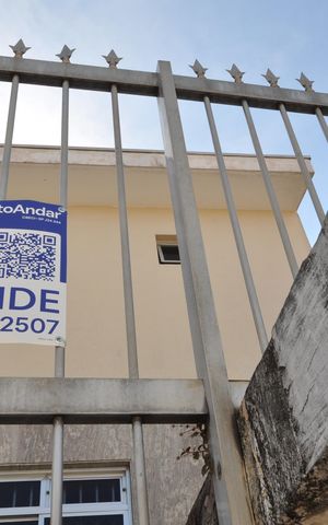 Casa à venda com 190m², 3 quartos e 2 vagasFachada