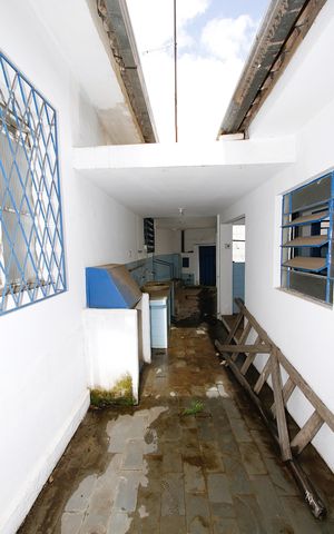 Casa à venda com 320m², 5 quartos e 2 vagasÁrea de Serviço