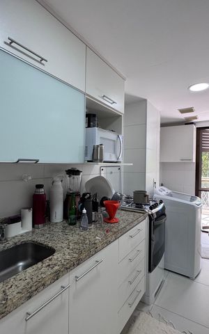 Apartamento à venda com 72m², 2 quartos e 2 vagas Apartamento à venda com 72m², 2 quartos e 2 vagasCozinha e Área de Serviço