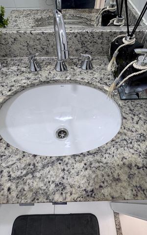 Apartamento à venda com 72m², 2 quartos e 2 vagas Apartamento à venda com 72m², 2 quartos e 2 vagasBanheiro Social