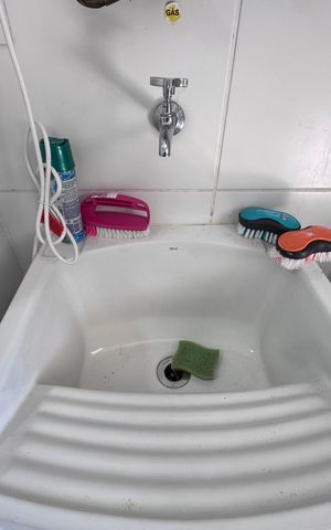 Apartamento à venda com 72m², 2 quartos e 2 vagas Apartamento à venda com 72m², 2 quartos e 2 vagasCozinha e Área de Serviço