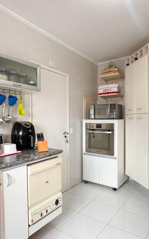Apartamento à venda com 153m², 4 quartos e 2 vagas Apartamento à venda com 153m², 4 quartos e 2 vagasCozinha