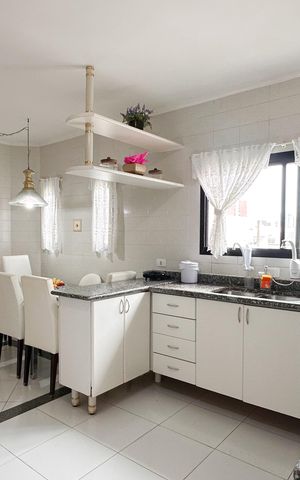 Apartamento à venda com 153m², 4 quartos e 2 vagas Apartamento à venda com 153m², 4 quartos e 2 vagasCozinha