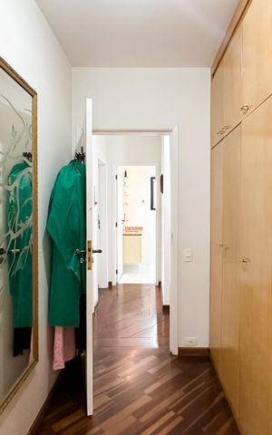 Apartamento à venda com 153m², 4 quartos e 2 vagas Apartamento à venda com 153m², 4 quartos e 2 vagasCloset da Suíte