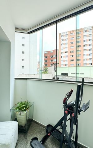 Apartamento à venda com 153m², 4 quartos e 2 vagas Apartamento à venda com 153m², 4 quartos e 2 vagasSacada