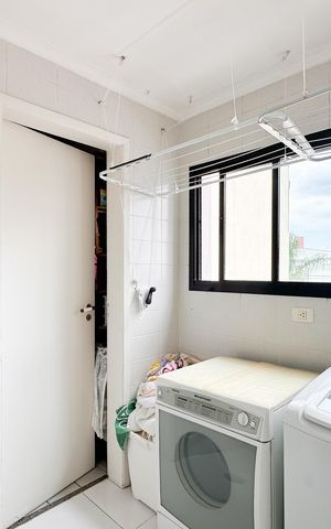 Apartamento à venda com 153m², 4 quartos e 2 vagas Apartamento à venda com 153m², 4 quartos e 2 vagasÁrea de Serviço