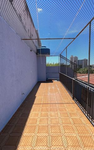 Casa para alugar com 250m², 6 quartos e 5 vagas Casa para alugar com 250m², 6 quartos e 5 vagasVaranda