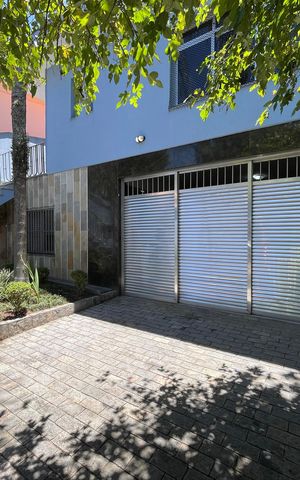 Casa para alugar com 250m², 6 quartos e 5 vagas Casa para alugar com 250m², 6 quartos e 5 vagasGaragem