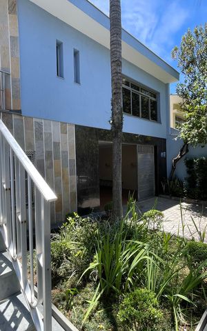 Casa para alugar com 250m², 6 quartos e 5 vagas Casa para alugar com 250m², 6 quartos e 5 vagasJardim