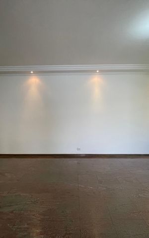 Casa para alugar com 250m², 6 quartos e 5 vagas Casa para alugar com 250m², 6 quartos e 5 vagasSala