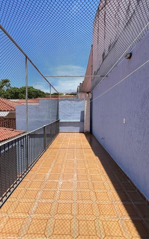 Casa para alugar com 250m², 6 quartos e 5 vagas Casa para alugar com 250m², 6 quartos e 5 vagasVaranda