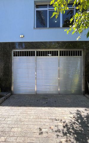 Casa para alugar com 250m², 6 quartos e 5 vagas Casa para alugar com 250m², 6 quartos e 5 vagasGaragem
