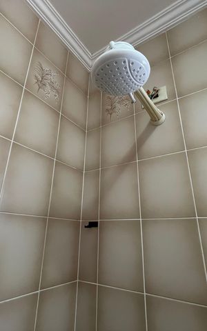 Casa para alugar com 250m², 6 quartos e 5 vagas Casa para alugar com 250m², 6 quartos e 5 vagasBanheiro 2