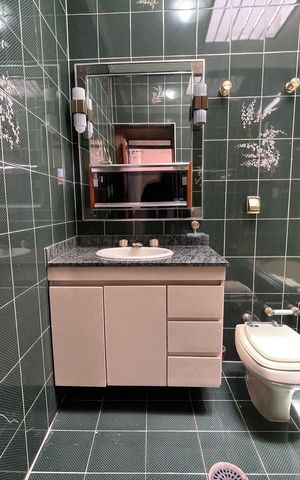 Casa para alugar com 250m², 6 quartos e 5 vagas Casa para alugar com 250m², 6 quartos e 5 vagasBanheiro 4