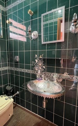 Casa para alugar com 250m², 6 quartos e 5 vagas Casa para alugar com 250m², 6 quartos e 5 vagasBanheiro 1