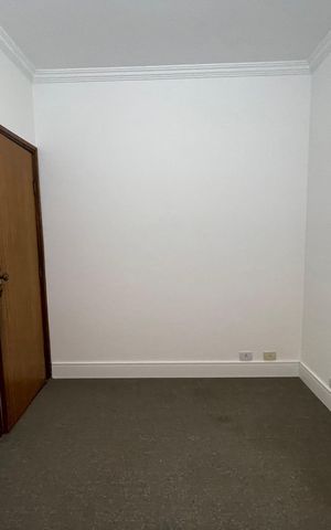Casa para alugar com 250m², 6 quartos e 5 vagas Casa para alugar com 250m², 6 quartos e 5 vagasQuarto 4