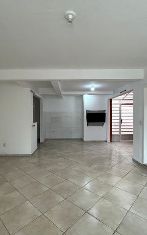 Casa à venda com 220m², 4 quartos e 2 vagas Casa à venda com 220m², 4 quartos e 2 vagasGaragem