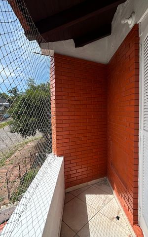 Casa à venda com 220m², 4 quartos e 2 vagas Casa à venda com 220m², 4 quartos e 2 vagasSacada 2