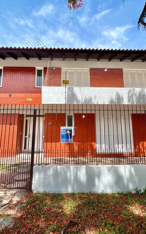 Casa à venda com 220m², 4 quartos e 2 vagas Casa à venda com 220m², 4 quartos e 2 vagasPlaca