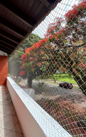 Casa à venda com 220m², 4 quartos e 2 vagas Casa à venda com 220m², 4 quartos e 2 vagasSacada